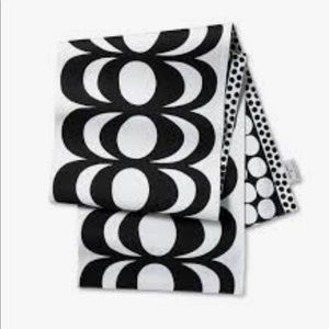 Marimekko 20th Anniversary for Target New Unopened Table Runner FABULOUS !